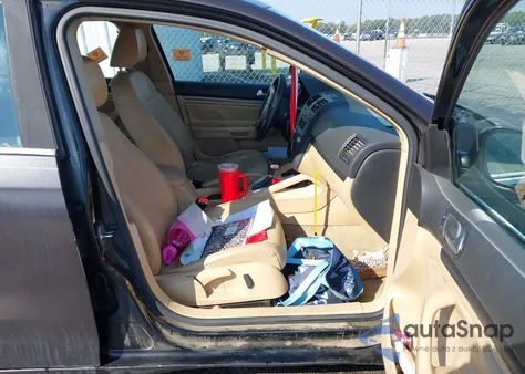 2009 Volkswagen Jetta Se/Sel z USA, uszkodzony, nr VIN 3VWRZ71KX9M059201